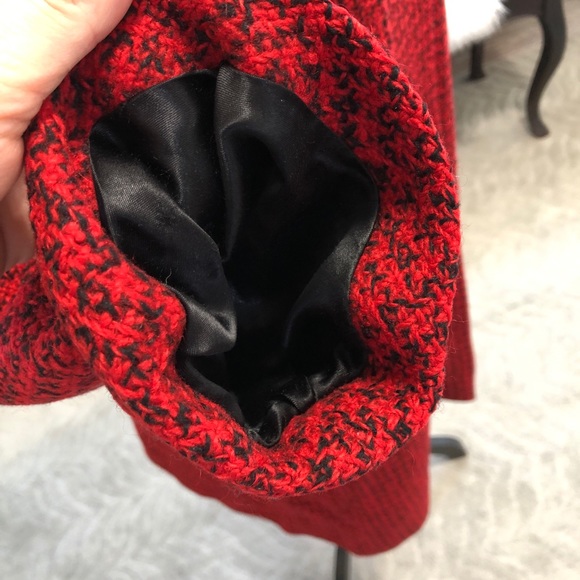 Vintage Red Coat Dark Fur Collar Women M Oversized - Picture 5 of 11